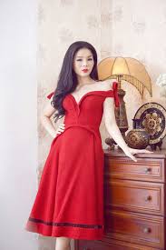 Thu thủy là ca sĩ nổi tiếng, cô từng là thành viên trong nhóm mây trắng, h.a.t đình đám một thời. Tiá»ƒu Sá»­ Ca SÄ© Lá»‡ Quyen Saobiz