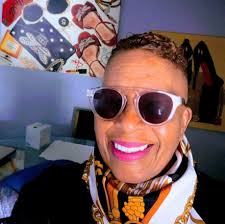 Removing toxic individuals from online music communities