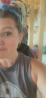 Elisha Trinkle's Instagram, Twitter & Facebook