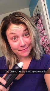 Ok does JE really think we are that stupid? Anyone see her hair video  today? So yeah it is common to go 2 possibly 3 days without washing your  hair but she