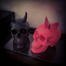 Pin By Ricardo Orozco On Skulls Goth Decor Goth Home Decor Gothic House