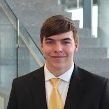 College ✓ Let's go back 3.5 years to see how we got here… After graduating  high school I had plans to attend college in Florida, but after spending  the summer with my