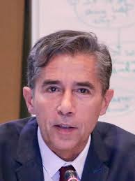 Financing adult learning: zooming in