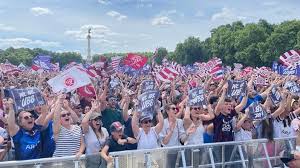 À Bordeaux, la passion du rugby a-t-elle vraiment pris le pas sur le football ?
