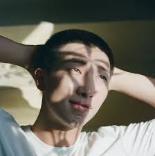 Profil RM BTS: Sosok Pemimpin Inspiratif dan Jenius Musik`