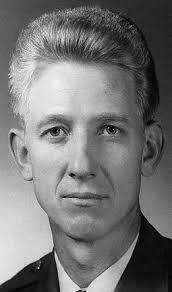 Leon Pfeiffer's Instagram, Twitter & Facebook