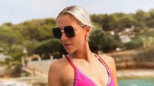 Valentina pahde (25), die seit 2015 die darstellerin von „sunny in „gute zeiten, schlechte zeiten dementsprechend spekulierten auch die fans, ob es sich denn. Wow Hottie Valentina Pahde Uberzeugt Im Knappen Zweiteiler Video Dailymotion
