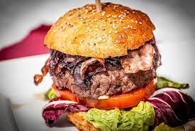 On the eve of international burger day, we tell you stuff that you * nobody knows for sure who or where the first hamburger was served. Internationaler Tag Des Hamburgers International Burger Day 28 Mai