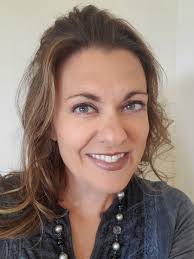 Stephanie Stubbs's Instagram, Twitter & Facebook