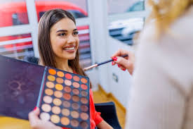 أيهما أفضل مستحضرات التجميل الطبيعية أم النباتية؟ | مرأة | الجزيرة نت