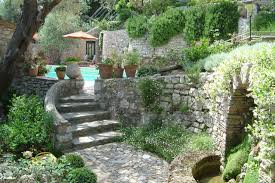 Lay Of The Landscape 12 Elements Of Provence Garden Style Provence Garden Mediterranean Landscaping Garden Layout