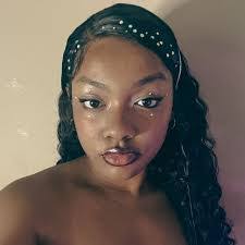 Niya Williams's Instagram, Twitter & Facebook