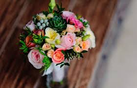 Wedding flower arrangements go beyond the basic centerpieces and bouquets. Creating Beautiful Wedding Bouquets In The Ph Nuptials Ph