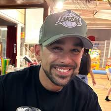 Carlos Edward Rey-Surman