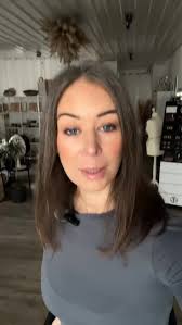 Hör mal auf damit und machs direkt richtig!, Die Person die dir übers Handy  was Tolles verkaufen will, kennt dich und deinen Körper nicht., Jeder  Körper ist individuell-auch mit seinen Problemen. ...