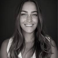 Jessica Leet's Instagram, Twitter & Facebook