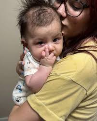 Kaylee Barton's Instagram, Twitter & Facebook