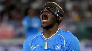 Victor Osimhen afirma que o Napoli “me tratou como um cão” ao comentar vídeo racista no TikTok