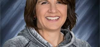 Jennifer Bain's Instagram, Twitter & Facebook