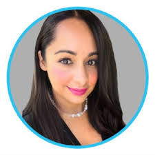 Marissa Waldron's Instagram, Twitter & Facebook