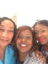 Gena W. Robinson (@IdreamofGenaG)