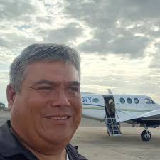 Hoy 26 de Noviembre de cumpleaños una biblia de la aviación del sur capitán  Jose Díaz Herde, nuestro gran maestro, desde esta vitrina le deseamos  muchas felicidades