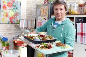 The show premiered on 22 october 2012 and concluded with its series finale episode on 14 december 2012. 6 Jamie Oliver 15 Minute Meals Features Jamie Oliver
