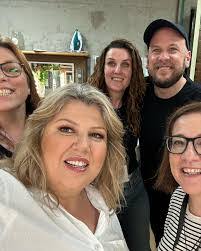 Angela Doolin's Instagram, Twitter & Facebook