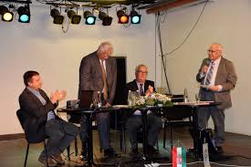 Egyszerre unatkozom, és vagyok túlhajtva is a munkahelyemen. Budaorsi Polgari Kaszino Dr Liptak Andras Bucsuztatasa Minalunk