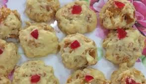 Cornflakes should adhere better if you put the chicken in the fridge for an hour before baking. Biskut Cornflakes Senang Ya Amat Nak Buatnya Rasa Pun Sedap Crunchy Keluarga
