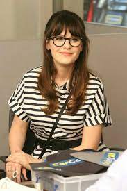 Pin Von Kate Rae Auf Csi Pony Frisur Brille Frisuren Lange Haare Brille Frisuren Mit Brille