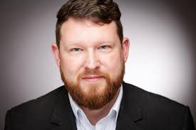 Benjamin Mischke's Instagram, Twitter & Facebook