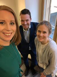 Min brorsa var mån om. Annie Loof On Twitter Vi Soker Ny Pressekreterare Efter Tio Ar Inom C Borjar Hanneshervieu Nytt Jobb Nasta Manad I Mandags Borjade Charlotta Helge Som Jobbat Nara Mig I Olika Befattningar
