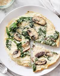 The protein and fiber help fill you up and the whole meal clocks in at just under 300 calories. 10 Clean Eating Egg White Breakfast Recipes Purewow