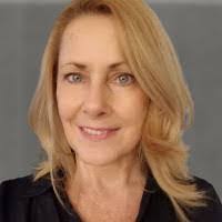 Karla Dalton's Instagram, Twitter & Facebook