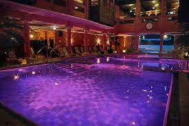 Although it was cold outside the hot tub felt great. Events Saarland Therme