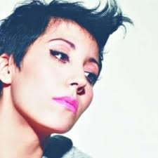 Come foglie 5 malika ayane 3:45320 kbps мастер. Come Foglie Paroles Malika Ayane Video Lyric Greatsong