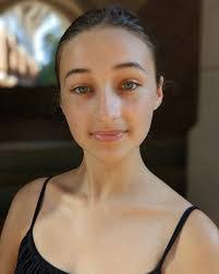 Heather Ash's Instagram, Twitter & Facebook