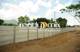 Selain tahan terhadap perubahan cuaca ekstrim, panel beton bandung juga terbukti anti angin topan, badai dan gempa bumi hingga 4,5 skala richter. Harga Pagar Panel Beton Bandung 2021 Supplier Pagar Precast Bdg