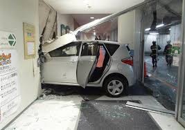 死亡事故の５割以上が高齢者…「ブレーキ踏み間違い」「線路走行」「高速逆走」（1/3ページ） - 産経ニュース