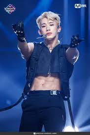 Ese mismo día se presentó por última vez junto a su grupo en m! Wonho ì›í˜¸ Monsta X Monsta X Wonho Celebrities Male