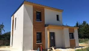 Une des principales objections à la construction de maisons ou d'extensions en bois, est le parement extérieur des murs. 20 Idees De Maison Mix Bois Enduit Maison Maison Natilia Bois