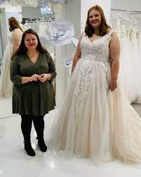 Visit dreamflying hochzeitskleid's profile on zillow to find ratings and reviews. Lavie Sposa Curvy Prinzessin Brautkleid Wunderschone
