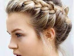 Quand on entend tresse africaine on repense presque toutes à nos années d'école primaire où celle qui savait les faire était. Tresse Africaine La Tresse Africaine Sur Le Cote Avec Les Cheveux Releves 30 Superbes Tresses Africaines A Adopter