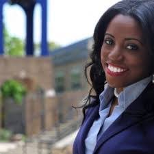 Chenelle Jones's Instagram, Twitter & Facebook