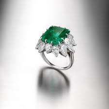 I introduced elizabeth taylor to beer and she introduced me to bulgari.. Richard Was So Romantic That He D Use Any Excuse To Give Me Jewellery Elizabeth Taylor S Most Personal Jewellery Goes On Display In London