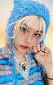 Happy new year 🎊 🥳 hope i still have real fans here.🥳🥰🎁