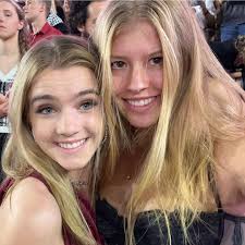 kate dickman (@katherinesesame)