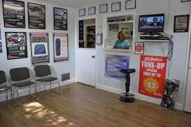 Auto Repair Shop Waiting Rooms Auto Repair Shop Automotive Repair Shop Waiting Room Design