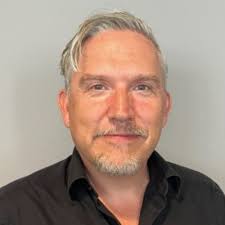 Turnén fortsätter.